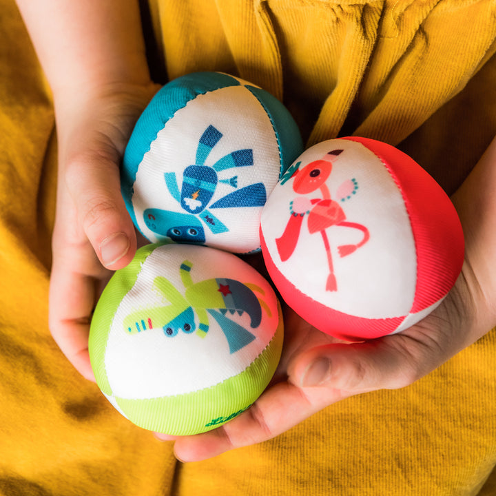 Drei jonglierbäalle zum lernen, motorikspielzeug für kinderen van Toys42hands
