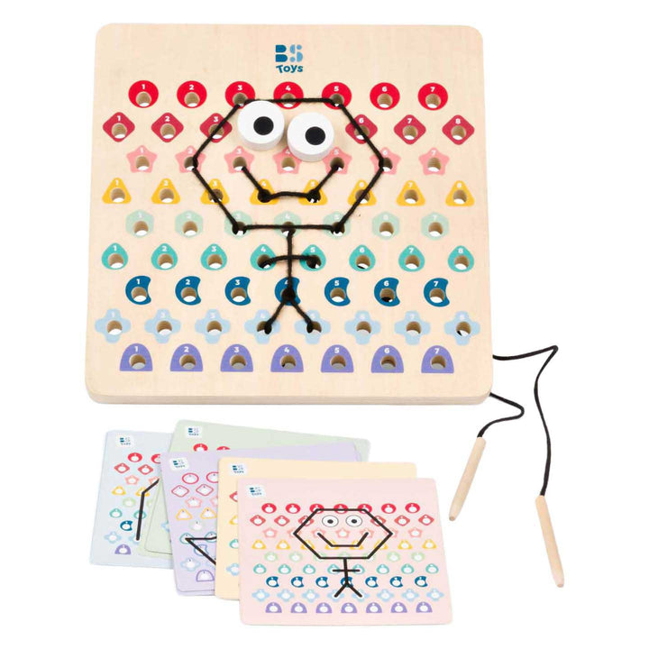Thread & Code van BS Toys met rijgmaterialen en voorbeeldkaarten overzichtelijk uitgestald
