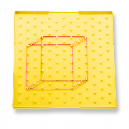 Geometriebord 23x23 cm met symmetrisch elastiekfiguur voor ruimtelijk inzicht