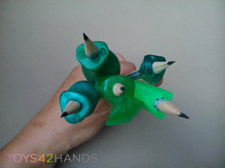 Toys42Hands Gripper crossover