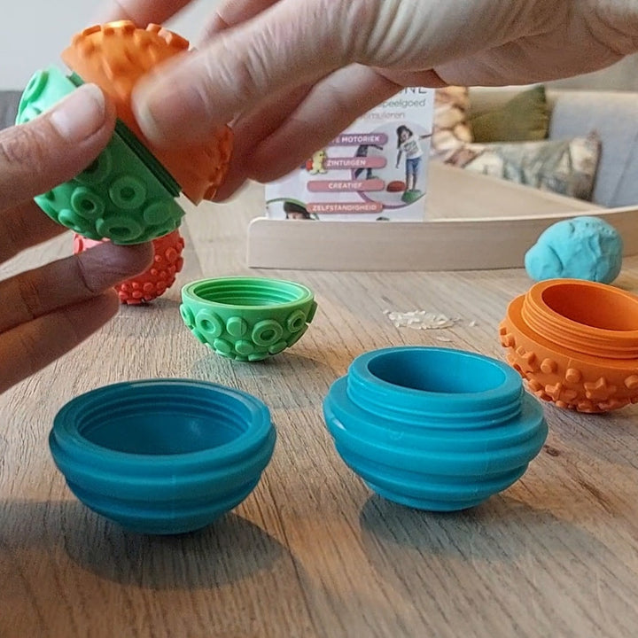 Toys42Hands Sensoriek motoriek modelleer ballen 4 stuks
