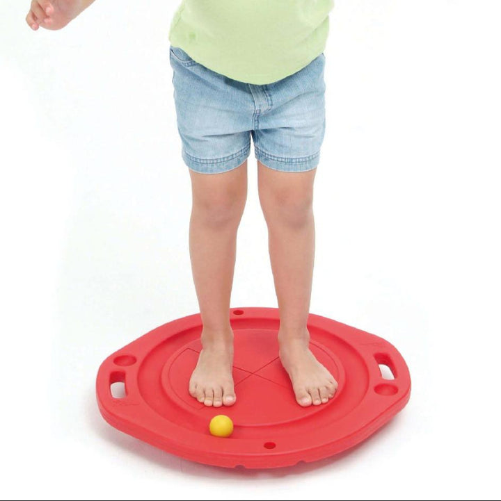 weplay Balansboard gleuf met bal, kind dat speelt